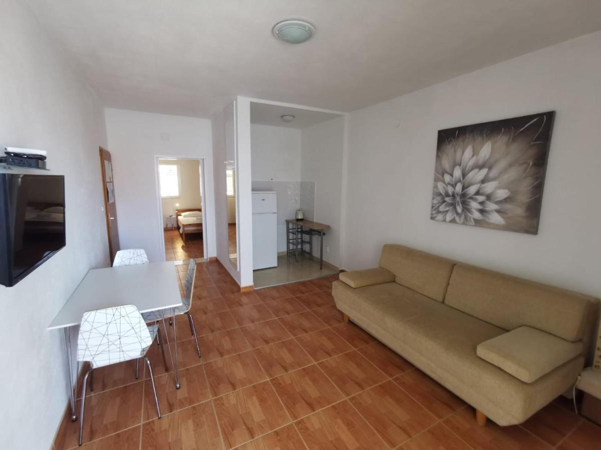 Apartments Angela Makarska Buitenkant foto