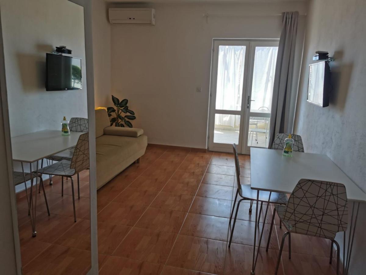 Apartments Angela Makarska Kamer foto