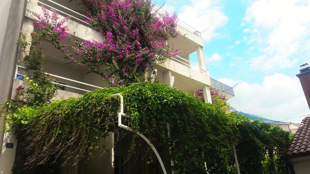 Apartments Angela Makarska Buitenkant foto